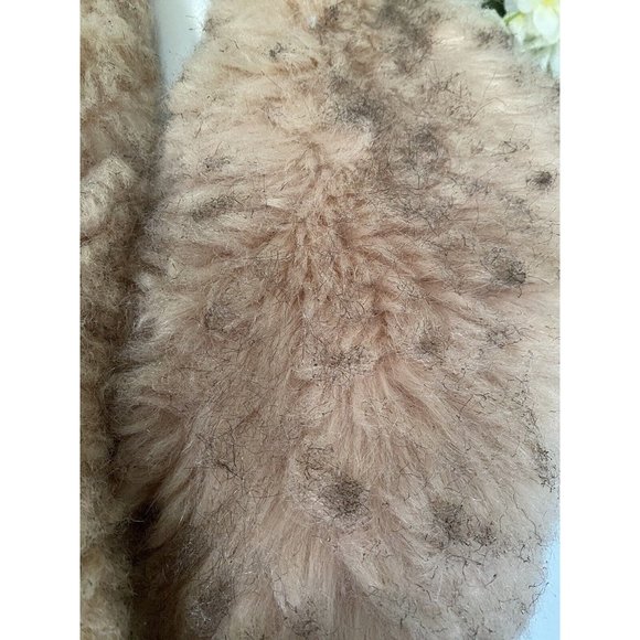 Vintage Faux Fur Shaggy Shrug Wrap Cape Stole Pink and Gray Stay Put 46" X 7"‎ - Picture 9 of 16